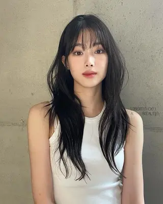 ロング カラー 韓国/レイヤーカット 髪質改善特化のヘアスタイル
