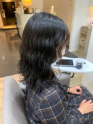 ミディアム パーマ SALOWIN    銀座RAY 2所属・yamashika honokaのヘアスタイル