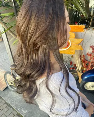 ロング カラー 玉木 育実のヘアスタイル
