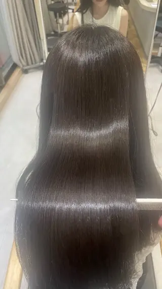 ロング カラー ハッシュカット🖤 レイヤー/透けカラーのヘアスタイル