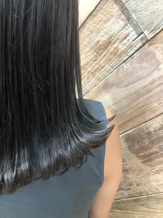 ミディアム カラー まつの あんじゅのヘアスタイル