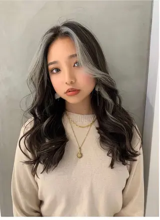 カラー 丸山 雷世のヘアスタイル