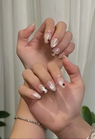 ネイル T. Leeのネイルデザイン