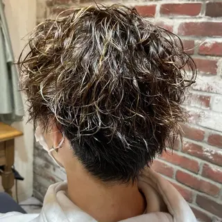 ショート パーマ メンズ 渋谷 メンズ 木下 仁来のヘアスタイル