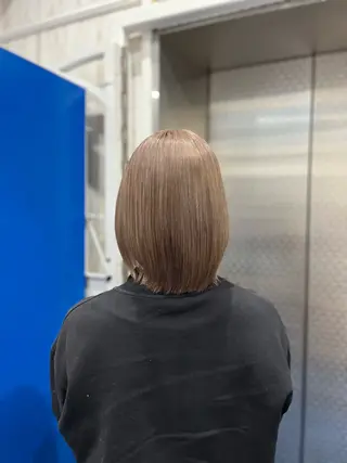 ミディアム white.梅田所属・White梅田 / COCOのヘアスタイル