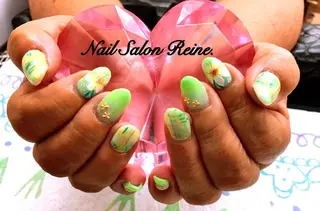 ネイル Nailsalon Reine所属・玉栄 伶奈のネイルデザイン