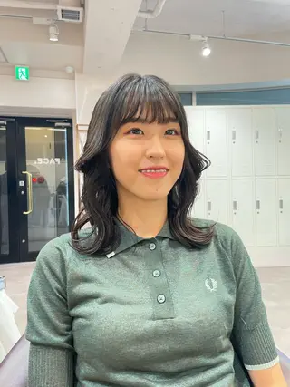 セミロング パーマ 松永 梨央のヘアスタイル