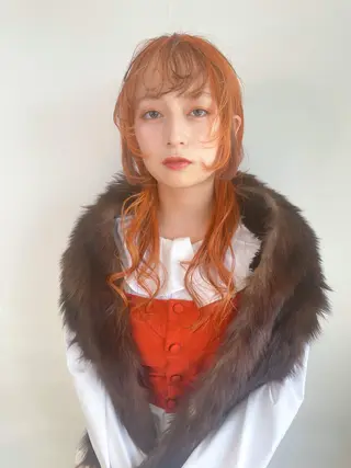 ロング カラー ハイトーン/レイヤー /ケアブリーチ石川治のヘアスタイル