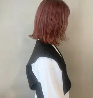 ミディアム カラー SALOWIN梅田茶屋町店所属・ウルフレイヤーカット /チヒロのヘアスタイル
