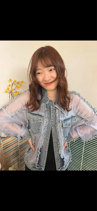 ロング ミルクティーベージュ outaのヘアスタイル