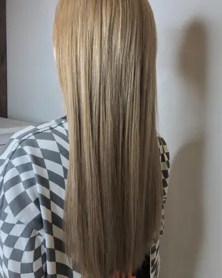 ミディアム カラー 韓国風・ブリーチなし ・あり後藤 一斗店長のヘアスタイル