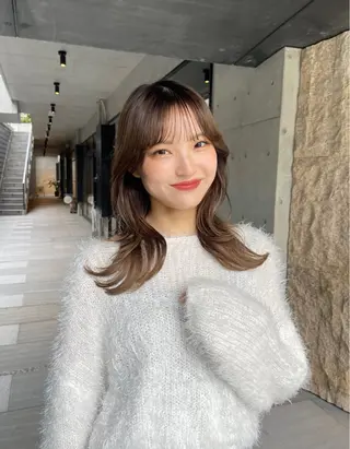セミロング カラー 愛莉/ラベンダー/ ベージュ/ブラウンのヘアスタイル