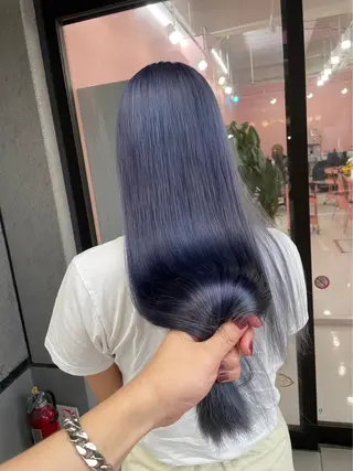 ロング カラー ヘアアレンジ 🩶【推しハイトーン 】yuzu🩶のヘアスタイル