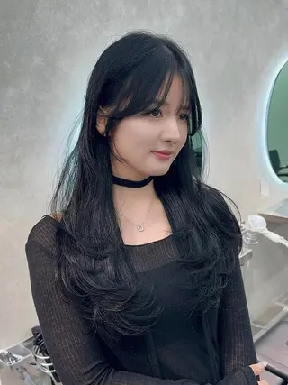ロング カラー 韓国レイヤーカット 🇰🇷透明感カラーのヘアスタイル