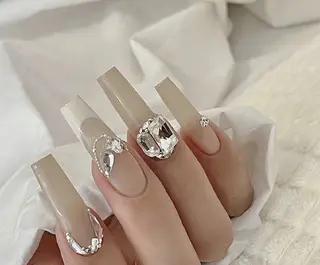 ネイル YUYI.nail salon所属・Mi Naのネイルデザイン
