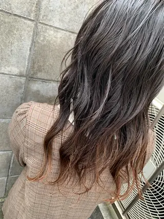 カラー yoshi （髙橋）のヘアスタイル