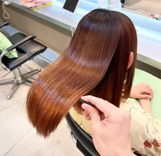 ミディアム パーマ 透明感・ハイトーン・ 艶カラー/若林のヘアスタイル