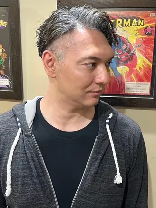 ショート カラー パーマ メンズ ヒロ銀座大阪バーバーショップ難波店所属・坂井 光生のヘアスタイル