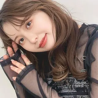 ロング 赤みオフの透明感職人 /ケア重視の美髪施術のヘアスタイル