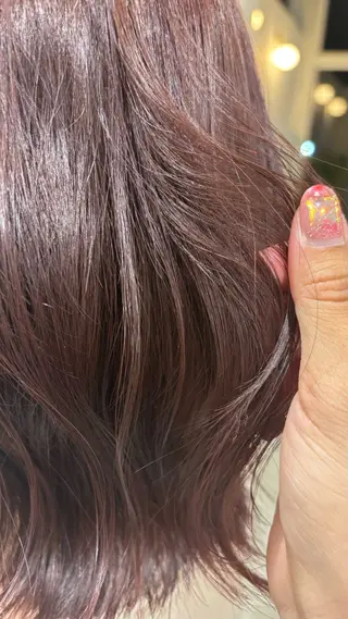ミディアム カラー 伊藤 ゆいなのヘアスタイル