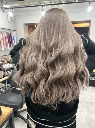 ロング ヘアアレンジ カラー L. OSAKAのヘアスタイル