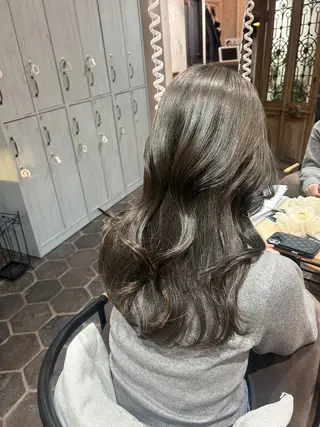 セミロング 艶カラー🌟 kanonのヘアスタイル