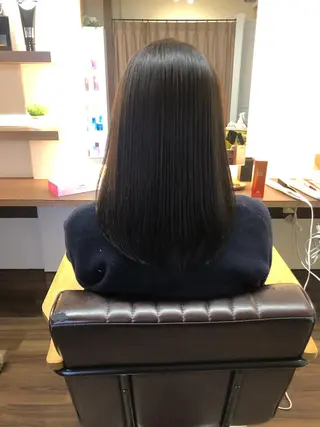 カラー 山本 純平のヘアスタイル
