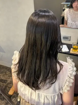 セミロング カラー 透明感カラー/パーマ 🌀アオノアユミのヘアスタイル
