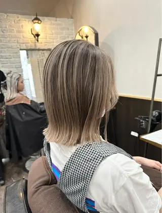 セミロング カラー 🌿ガクト 🌿艶髪透明感のヘアスタイル