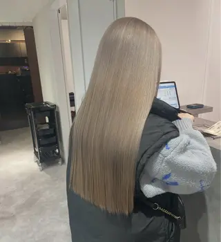 ロング カラー 🫧 栄ハイトーン Yasuyo🫧のヘアスタイル