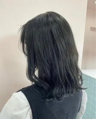 カラー 美優🦕ツヤ髪 /ハイトーン🩶のヘアスタイル