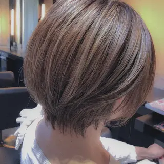 ショート ハイライト/ブリーチ バレイヤージュ関佳祐のヘアスタイル