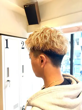 ショート カラー メンズ 新宿　副店長 新井彩斗のヘアスタイル
