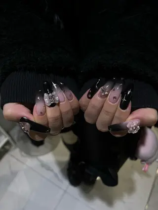 ネイル moca心斎橋所属・˚✧⁺⭐︎༚moca miyuu⁎⁺˳✧༚のネイルデザイン