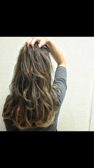 ロング カラー ヘアアレンジ BonD hairのヘアスタイル