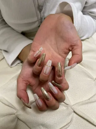 ネイル nail.salon .Reversalのネイルデザイン