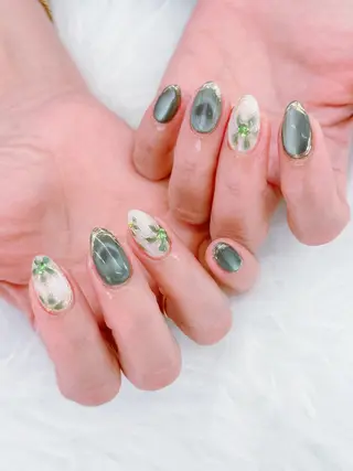 ネイル Luxe Nailのネイルデザイン