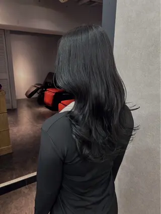 ロング カラー ［極潤］ヒアルロン酸 🫧カラー髪質改善のヘアスタイル