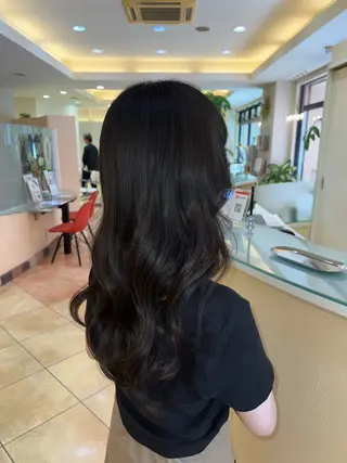 ロング 最高の髪質改善🩵 艶カラー 惠美のヘアスタイル