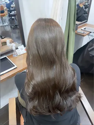 セミロング 難波 茜のヘアスタイル