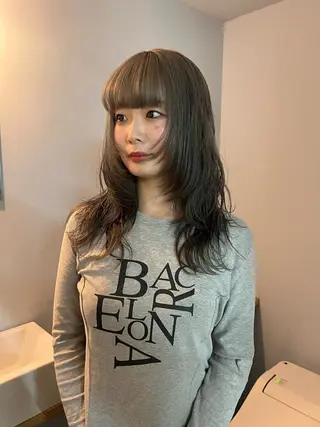 ミディアム 舟橋耀/ブリーチカラ ー/レイヤーカットのヘアスタイル