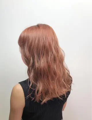 セミロング カラー ブリーチカラー✨ 駒場　笙のヘアスタイル