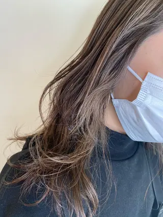 セミロング カラー AVANCE京橋所属・ハイトーンヘア/ 島崎　タクミのヘアスタイル