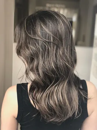 ミディアム EIGHT 船橋のヘアスタイル