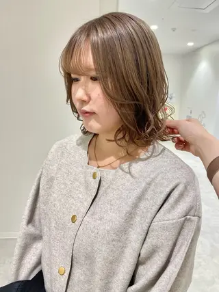 ミディアム カラー ベージュ/アレンジ /横浜/杉本千夏のヘアスタイル