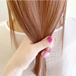 カラー 齋藤 咲のヘアスタイル