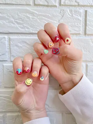 ネイル 鈴木 奈穂子のネイルデザイン