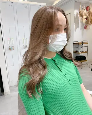 セミロング カラー 髪質改善 Noe心斎橋店のヘアスタイル