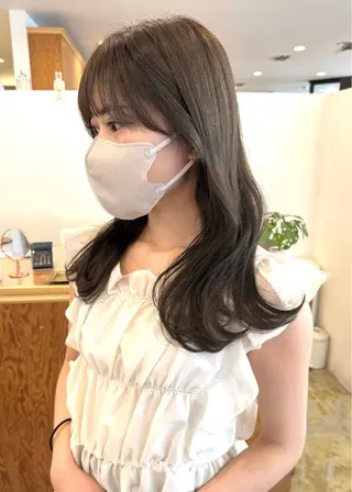 セミロング カラー ディフィー所属・☘️ヨシノ/ カラーモデル募集中✨のヘアスタイル