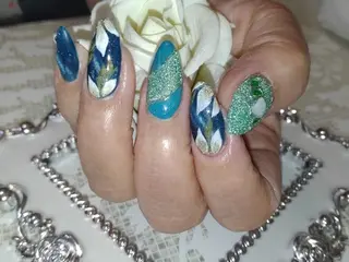 ネイル エステとネイル ローズコンフォートのネイルデザイン